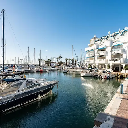 Malagasuite Puerto Marina Apartment