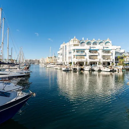Malagasuite Puerto Marina